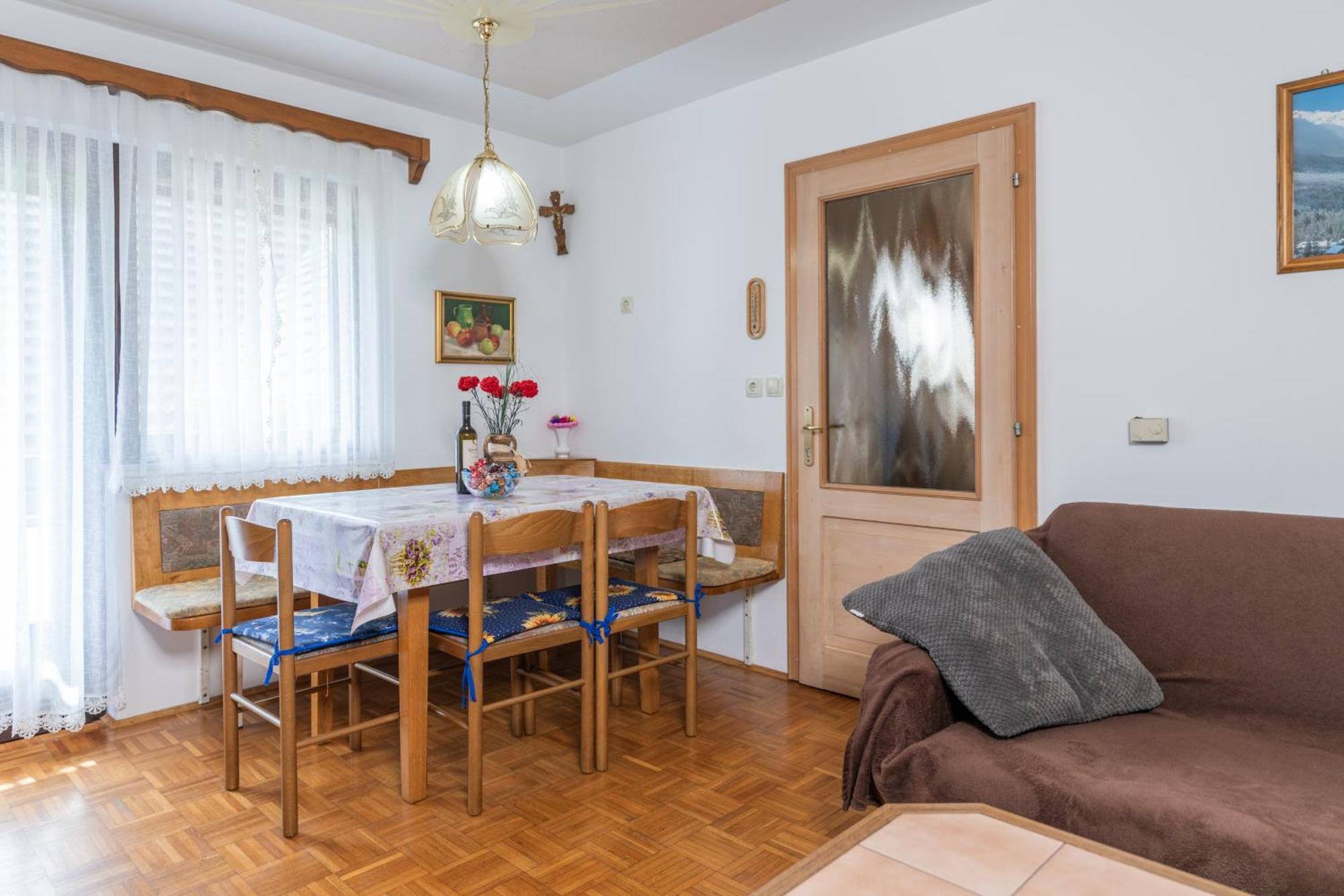 Holiday Home Pri Srni Бохинь Экстерьер фото